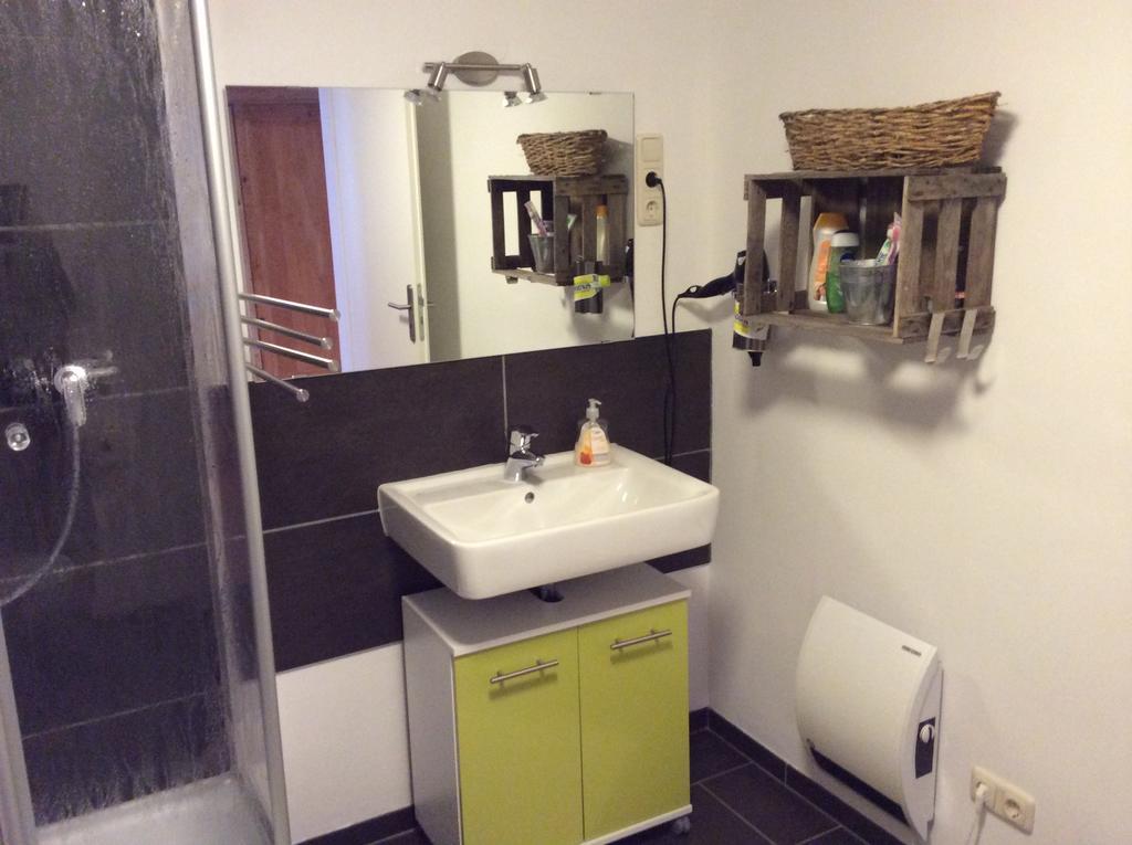 Zimmer In Kettwig Essen Szoba fotó